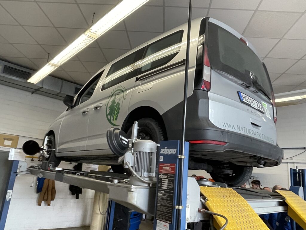 Gruppenbild_Achsvermessung_4